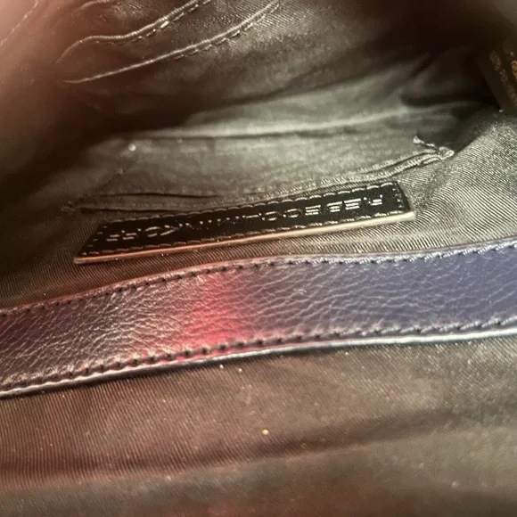 Rebecca Mincoff - Picture 4 of 6